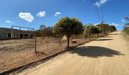Sítio à Venda no Condomínio Nova Andiroba em Esmeraldas - 2.550 m²