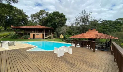 Lindo Sítio à Venda no Condomínio Vale do Ipê Amarelo em Esmeraldas - 10.800 m²