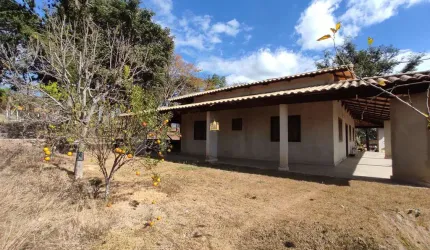 Seu Paraíso no Condomínio Marinheiros, Esmeraldas! Sítio Exclusivo de 3 Quartos e 2.000m² por R$470.000. Agende sua visita agora!