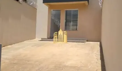 Excelente oportunidade! Casa à venda em Mateus Leme-MG, bairro Vila Suzano, com 2 quartos, 1 sala, 2 banheiros, 2 vagas de garagem e 65,00 m² de área