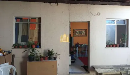 Imperdível oportunidade: Casa à venda em Esmeraldas-MG, Dumaville, 2 quartos, 1 sala, 1 banheiro e 2 vagas de garagem!