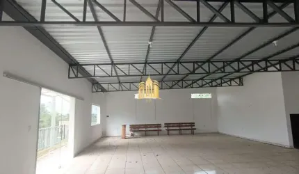 Aluguel de Imóvel Versátil em Esmeraldas ? 140m² para Loja ou Salão de Festas, Ótima Localização