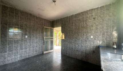 Casa Duplex à Venda em Caracóis de Baixo: 6 Quartos, 2 Suítes - Invista Já!