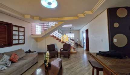 Casa 3 Quartos (1 Suíte) Bairro Europa, Contagem: Área Gourmet e Aquecedor Solar