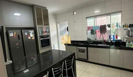 Casa de Alto Padrão 3 Quartos Suíte Closet à Venda no Bairro Monte Verde em Betim