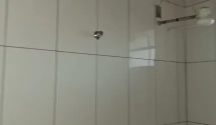Casa em lote de 360m², localizada no bairro Guarani.
