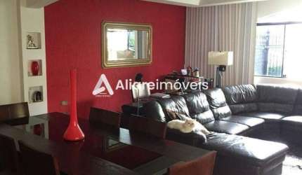 Casa c/ 4 quartos, 1 suíte e 6 vagas, 256m², à venda no bairro Vila Ema, por 1.060.000,00