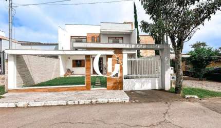 Casa à venda, 4 quartos, 3 suítes, 4 vagas, São Pedro - Juiz de Fora/MG