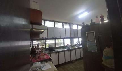 VENDO EXCELENTE CASA BAIRRO CAMPO GRANDE