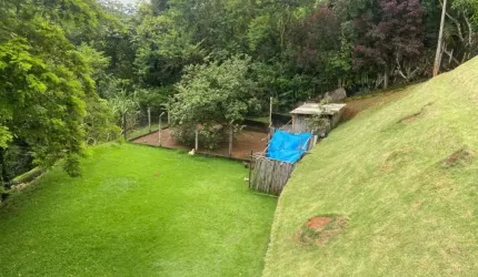 VENDO LINDA CHÁCARA NO VILLAGIO FAZENDÃO CASA 04 DORMS/SUITE FREITAS SJCAMPOS-SP