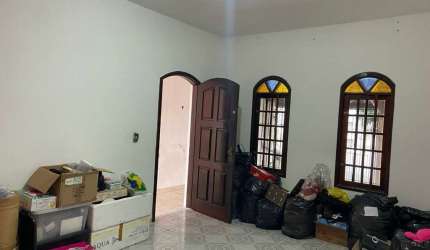 VENDE-SE CASA COM 03 DORMITÓRIOS SENDO 01 SUITE NO PARQUE NOVA ESPERANÇA
