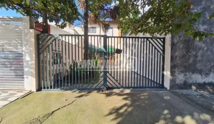 Casa com 3 Quartos sendo 1 suíte no Jd. Prestes de Barros