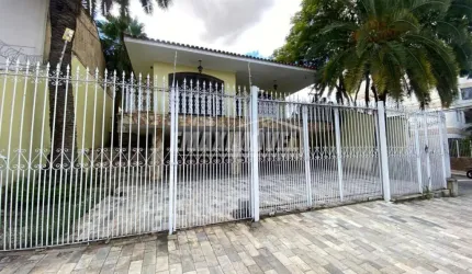Casa comercial com 3 Quartos sendo 1 suíte e 3 salas - Vila Trujillo