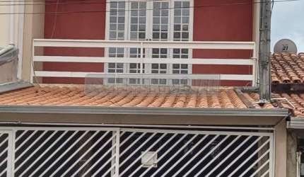 Sobrado com 3 Quartos sendo 1 suíte e 2 vagas em Sorocaba/SP