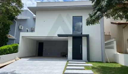 Casa no Condomínio Jardim das Palmeiras à Venda em Vinhedo-SP - 3 Quartos, 3 Suítes, 2 Salas, 4 Banheiros, 4 Vagas de Garagem - 237,00 m².