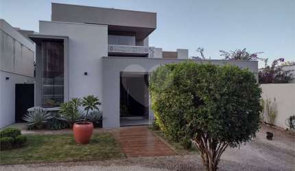 Casa com 3 quartos à venda em Quinta Ranieri - SP