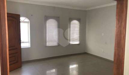 Casa com 4 quartos à venda em Núcleo Residencial Presidente Geisel - SP