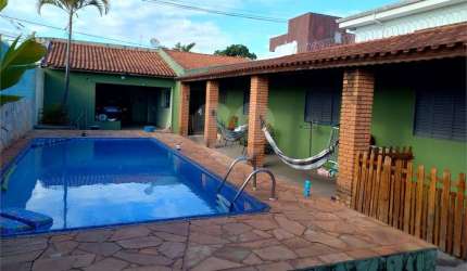 Casa com 3 quartos à venda em Parque São João - SP