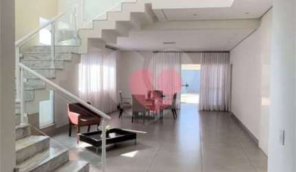 Sobrado com 3 quartos à venda em Residencial Villaggio Iii - SP