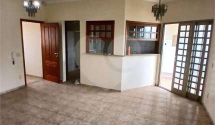 Sobrado com 3 quartos à venda em Vila Quaggio - SP