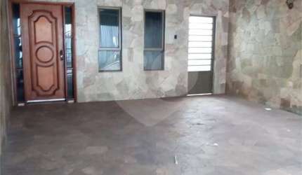 Casa com 3 quartos para locação em Jardim Flórida - SP