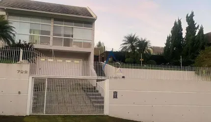 SOBRADO ALTO PADRÃO COM 03 DORMITÓRIOS EM SAPIRANGA/RS