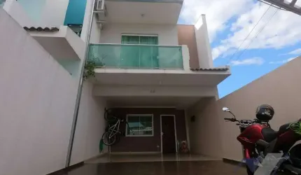 Sobrado com 3 dormitórios à venda, 140 m² por R$ 595.000,00 - Parque Verde - Cascavel/PR