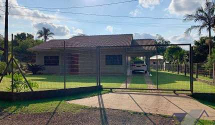 Chácara com 3 dormitórios à venda, 1200 m² por R$ 885.000,00 - Centralito - Cascavel/PR