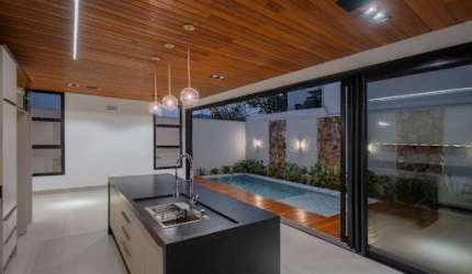 Casa Térrea semimobiliada , com 03 Suítes a Venda no Bairro Tropical II