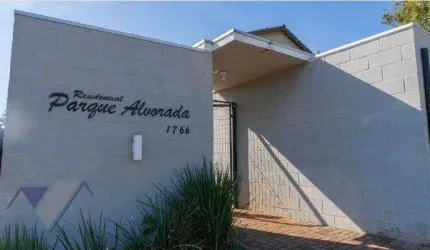Sobrado com 2 dormitórios à venda por R$ 300.000,00 - Brasília - Cascavel/PR