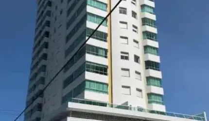 BELISSIMO APARTAMENTO NO CENTRO DE TRAMANDAÍ