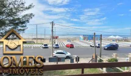 CASA COM TERRENO DE DUAS FRENTES NA BEIRA MAR E TRÊS DE OUTUBRO