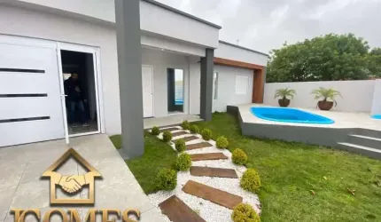 BELA CASA COM TERRENO INTEIRO E PISCINA  NO CENTRO DE IMBÉ
