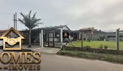 Casa próximo a upa com amplo terreno em Tramandaí