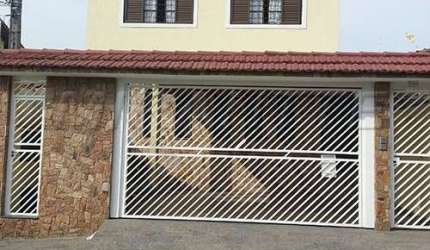 Sobrado de 259m² com 3 quartos em Vila Gustavo
