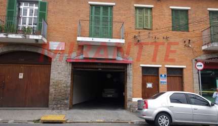 Sobrado de 200m² com 4 quartos em Santana