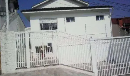 Sobrado de 560m² com 4 quartos em Santa Terezinha