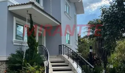 Cond. fechado de 522m² com 3 quartos em Jardim Floresta