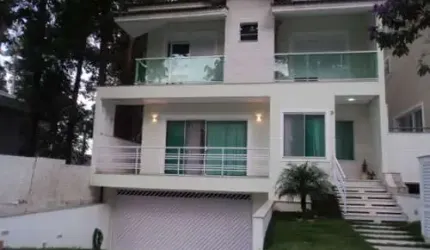 Cond. fechado de 480m² com 4 quartos em Tucuruvi