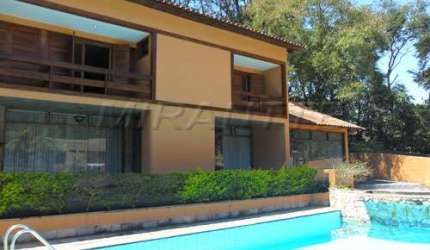 Cond. fechado de 1100m² com 5 quartos em Jardim Ibiratiba