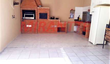 Sobrado de 291m² com 5 quartos em Vila Mazzei