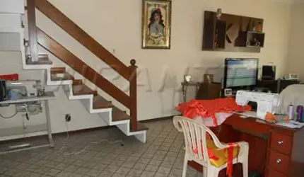 Sobrado de 350m² com 3 quartos em Tremembe