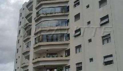 Apartamento de 189m² com 4 quartos em Água Fria