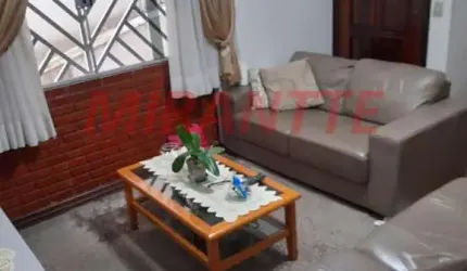 Sobrado com 3 quartos em Vila Mazzei