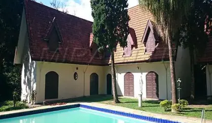 Sobrado de 674m² com 5 quartos em Serra Da Cantareira