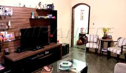 Sobrado de 212m² com 4 quartos em Jardim Santa Clara