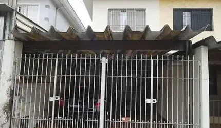 Sobrado de 240m² com 4 quartos em Vila Mazzei