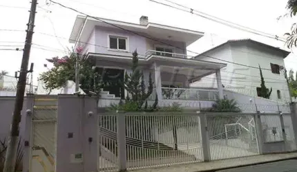 Sobrado com 4 quartos em Jardim São Bento