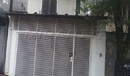 Sobrado de 160m² com 4 quartos em Água Fria