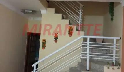 Sobrado de 180m² com 3 quartos em Vila Carolina